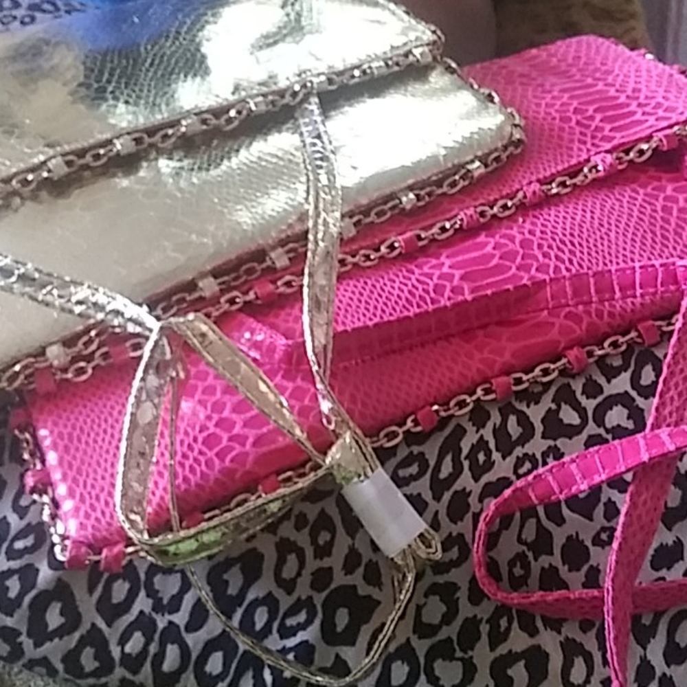 Purses - Picture 4 of 4